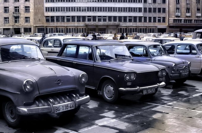 Parking na trgu Marksa i Engelsa, Nikole Pašića 1966..jpg