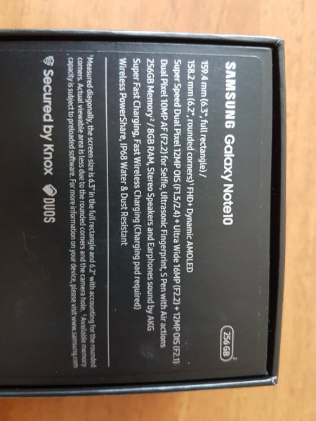 Samsung Note 10-kutija poyadi.jpg