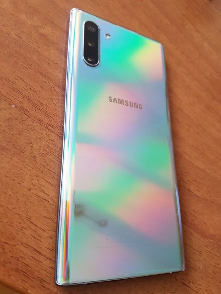 Samsung Note 10-ledja telefona.jpg
