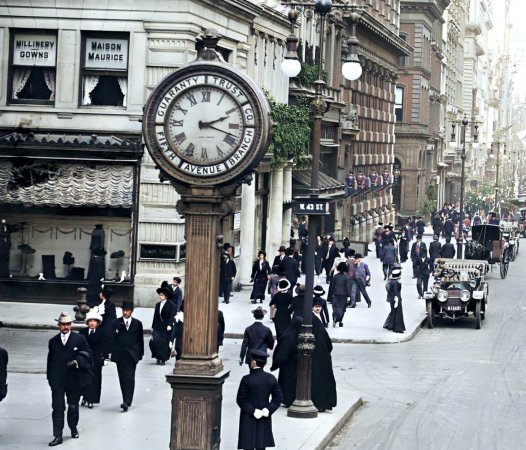 Fifth Ave, New York City, 1912..jpg