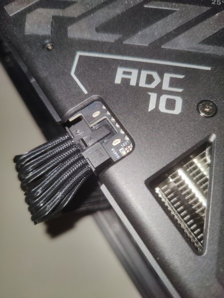 12VHPWR adapter for NVIDIA's GeForce RTX 4090 - Two manufacturers, contact  problems, bending radii and the human factor