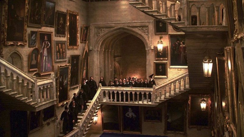Hogwarts staircase.jpg