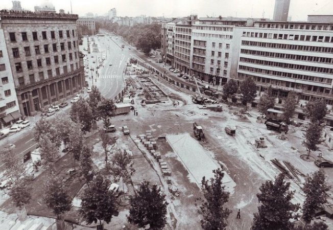 Rekonstrukcija Trga Marksa i Engelsa 1985. godina.jpg