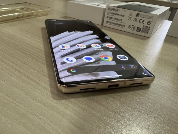 Google Pixel 7 + Pixel Watch LTE (7).JPG