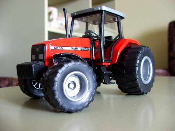 Traktor.JPG