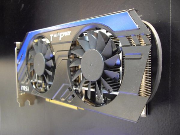 MSI-R7870-Hawk-3.jpg