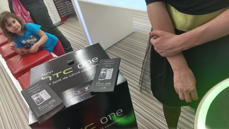 htc one.jpg