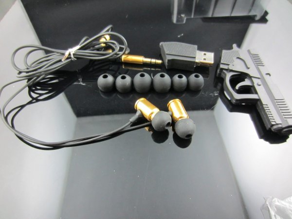 personality-In-Ear-Metal-font-b-Bullet-b-font-font-b-earphone-b-font-mj007-sound.jpg